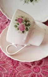 PEMBE HAMUR TRİO