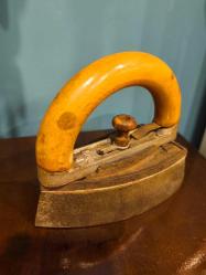 Antika Bilgery Ütü