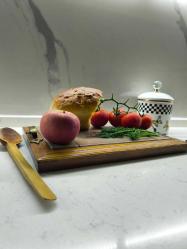 LOT.20 » 1990 Mutfak Kesme Tahtası