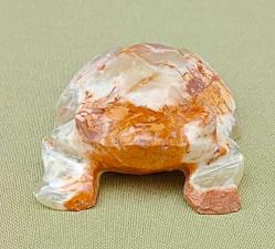 Doğal taştan kurbağa