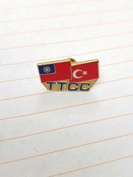 K410-------TÜRK TAYVAN BAYRAKLI MİNELİ ROZET