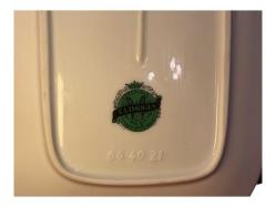 LİMOGES EL BOYAMA BRONZ KULPLU SUNUMLUK 26,5 cm uzunluğunda 14,5 cm eninde