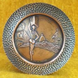 VINTAGE EL YAPIMI KABARTMA GÖRSELLİ RIO DE JANEIRO HATIRASI KÜÇÜK BAKIR TABAK