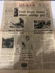 DÜNYA GAZETESİ - DOĞUM GÜNÜ HEDİYESİ (TURKISH NEWSPAPPER) - 12 AĞUSTOS 1970 - SADECE TEK YAPRAKTIR -Fahri Baha ATAY-Willy Brandt-Mazlum USLUATA-Behiç FAİK-Çetin ALTAN-25 yıllık husumet sona erdi-Emlak Vergisi dünden itibaren yürürlüğe girdi-Bonn Hükümeti Willy Brandt’a yetki verdi-Kıbrıs’ta Rumlarla Yunanlılar çatıştı-CHP, devalüasyonla ilgili görüşünü bugün açıklıyor-Hakaret ettiği iddiası ile bir organizatör tabanca ile öldürüldü-Türkiye on yıl içinde gelişmiş bir ülke olacak-Tonu ve damlası-Teknoloji ve siyaset-Gelecek 10 yıl içinde, Amerikan ekonomisinin durumu ne olacak-Ölüm Korkusu-Karga bana dedi ki-Pratik bilgiler-Ayaklarınıza su iyi midir-Erkekler daha çok uğursuz mu kalırlar-Horlamaya neden gelmektedir-Salatılık losyon yapılır mı-Takvim-Dr. Çat-Bozz