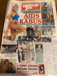 HAFTANIN SESİ GAZETESİ - DOĞUM GÜNÜ HEDİYESİ (TURKİSH - NEWSPAPER) - 6 KASIM 1987 - SAYI : 45 - TAM TAKIM 12 SAYFADIR -Sonny Preston-Yıldız Arhan-Ahu Tuğba-Cenk Koray-Ömer Gündüz-Sami Başaran-Katrin-Atilla Özdemiroğlu-Ümit Tunçağ-Arzu Ece-Rezzan Yücel-George Martin-Dursun Karadağ-Yılmaz Güney-Nehabat Cehre-Can Ünal-Ağah Özgüç-Güngör Bayrak-Süreyya-Houari Berichi-Erkan Özerman-Pierre Loti-Emel Sayın-Suat Hanım-David Younnes-Nurcihan-Cicciolina-Meral Zeren-Kenan Ors-Nil Ünsal-Esen Işık-Kadir Savun-Abdullah Yüce-Selami Şahin-Rock Hudson-Tarık Akan-Turgut Özal-Zeki Alasya-Metin Akpınar-Vehbi Koç-Gökhan-Sinan-Havva Kopan-Ece Berkant-Mehtap Arı-Zafer-Zalad-Ahmet-Uğur Bayar-Oya Aydoğan-İrfan Atasoy-Murat Özgü-Serap Mutlu Akbulut-Nijat Alp-Alihan Alp-Michael Jackson-Whitney Houston-Madonna-Barış Manço-Neşet Ertaş-Zeki Müren-Orhan Gencebay-Semiramis Pekkan-Ahmet Kaya-İbrahim Tatlıses-Selami Şahin-Ahmet Sezgin-Ferdi Tayfur-Emrah-Belinda