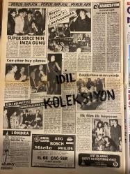 HAFTANIN SESİ GAZETESİ - DOĞUM GÜNÜ HEDİYESİ (TURKİSH - NEWSPAPER) - 6 MART 1987 - SAYI : 10 - TAM TAKIM 12 SAYFADIR -Zafer Par-Banu Alkan-Fahri Ipek-Gürbüz Hanif-Naim Kalkavan-Mehmet Aktar-Suat Aysan-Sanlı Sarıalioğlu-Bülent Kayabaş-Zerrin Egeliler-Karaca Kaan-Ali Poyrazoğlu-Alev Sezer-Alev Altın-Ceyda Karahan-Şeyda Senem-Yaprak Tülin Kazan-Şebnem Arcan-Nur Kral-Leyla Kral-Faruk Çimen-Yücel Çakanoğlu-İsmail Hazar-Özlem Onursal-Birgül Soner-Beril Önder-Gülün Güler-Merve İldeniz-Özlem Süser-Melinda Kaleci-Nergis Kumbasar-Safiye Elbir-Semem Kayra-Birsen Çekin-Engin Koç-Hakan Kayaşan-Şehnaz Dilan-Can Apa-Cüneyt Arkın-Hüsnü Çetiner-Yıldırım Gencer-Yetkin Akkaya-Songül Beyce-Oya Aydogan-Hakan Dursun Karadağ-Osman Ayanoğlu-Semra-Nazan Ayas-Kenan-Ahmet Tugsuz-Tunca Toska-Seyyal Taner-Nadja Smolik-Uğur Dündar-Sevcan Cantürk-Zeki Konuralp-Romalı Perihan-Perran Kutman-Şevket Altug
