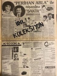 HAFTANIN SESİ GAZETESİ - DOĞUM GÜNÜ HEDİYESİ (TURKİSH - NEWSPAPER) - 6 MART 1987 - SAYI : 10 - TAM TAKIM 12 SAYFADIR -Zafer Par-Banu Alkan-Fahri Ipek-Gürbüz Hanif-Naim Kalkavan-Mehmet Aktar-Suat Aysan-Sanlı Sarıalioğlu-Bülent Kayabaş-Zerrin Egeliler-Karaca Kaan-Ali Poyrazoğlu-Alev Sezer-Alev Altın-Ceyda Karahan-Şeyda Senem-Yaprak Tülin Kazan-Şebnem Arcan-Nur Kral-Leyla Kral-Faruk Çimen-Yücel Çakanoğlu-İsmail Hazar-Özlem Onursal-Birgül Soner-Beril Önder-Gülün Güler-Merve İldeniz-Özlem Süser-Melinda Kaleci-Nergis Kumbasar-Safiye Elbir-Semem Kayra-Birsen Çekin-Engin Koç-Hakan Kayaşan-Şehnaz Dilan-Can Apa-Cüneyt Arkın-Hüsnü Çetiner-Yıldırım Gencer-Yetkin Akkaya-Songül Beyce-Oya Aydogan-Hakan Dursun Karadağ-Osman Ayanoğlu-Semra-Nazan Ayas-Kenan-Ahmet Tugsuz-Tunca Toska-Seyyal Taner-Nadja Smolik-Uğur Dündar-Sevcan Cantürk-Zeki Konuralp-Romalı Perihan-Perran Kutman-Şevket Altug