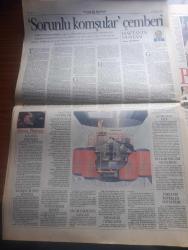 Pazar Postası Gazetesi - Turkish Newspaper - 23 Eylül 1995 - Sayı 92 - Çiller'i tasfiye planı yazan Cengiz Kuşçuoğlu - sosyalizmin geleceği toslaması yazan Canan Barlas - Fransa ne yapıyor yazan Murat Belge - KİT sendikacılığı yazan Taha Akyol - seçim öncesi koalisyon yazan İbrahim Betil - Hollanda kraliyet hava yolları Türkiye'de yeni ofisinde - LCW'ye ait ilk mağaza Şirinevlerde açıldı fotoğraf - metro market İzmir'de - diyalog sorunu yazan Aydın Ayaydın - Beymen status 10 yaşında - medyada yargısız infaz yazan Naki Özkan - Murat Karayalçın'a bin yıllık ceza - sorunlu komşular çemberi yazan Sami Kohen - BM ele talkın verir yazan Dinçer Güner - Meg Ryan aslında bizden biri fotoğraf - Atıf Yılmaz yazan Burçak Evren - Çatalhöyük'te yazılar yeniden başladı - 3M pratik yaşamın diğer adı - Yeşil kundura yönetim kurulu başkanı Mustafa Yeşil ayakkabıyı seviyorum Fotoğrafı - aldatan erkekler - CIA'de eskilerin kavgası - Alarko doğalgaz - Bulgar meclisi meteliksiz - Esat kıratlıoğlu