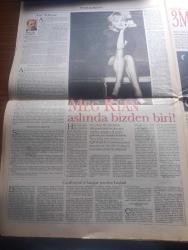 Pazar Postası Gazetesi - Turkish Newspaper - 23 Eylül 1995 - Sayı 92 - Çiller'i tasfiye planı yazan Cengiz Kuşçuoğlu - sosyalizmin geleceği toslaması yazan Canan Barlas - Fransa ne yapıyor yazan Murat Belge - KİT sendikacılığı yazan Taha Akyol - seçim öncesi koalisyon yazan İbrahim Betil - Hollanda kraliyet hava yolları Türkiye'de yeni ofisinde - LCW'ye ait ilk mağaza Şirinevlerde açıldı fotoğraf - metro market İzmir'de - diyalog sorunu yazan Aydın Ayaydın - Beymen status 10 yaşında - medyada yargısız infaz yazan Naki Özkan - Murat Karayalçın'a bin yıllık ceza - sorunlu komşular çemberi yazan Sami Kohen - BM ele talkın verir yazan Dinçer Güner - Meg Ryan aslında bizden biri fotoğraf - Atıf Yılmaz yazan Burçak Evren - Çatalhöyük'te yazılar yeniden başladı - 3M pratik yaşamın diğer adı - Yeşil kundura yönetim kurulu başkanı Mustafa Yeşil ayakkabıyı seviyorum Fotoğrafı - aldatan erkekler - CIA'de eskilerin kavgası - Alarko doğalgaz - Bulgar meclisi meteliksiz - Esat kıratlıoğlu