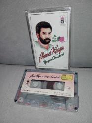 Kaset Ahmet Kaya yorgun demokrat albümü. Orijinal, 1987 dönem Kağıt Baskı. Kartonet tertemiz. Kaset sorunsuz çalışıyor