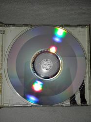 Cd İlhan Şeşen neler oluyor bize albümü. Orijinal. Kartonet tertemiz. Disk 10 üzerinden 9.5 sorunsuz çalışıyor koleksiyonluk