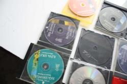 MUZİK CD LOTU HEPSİDE GÖNDERILECEKTIR (BÜYÜK RAF 5