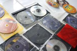 MUZİK CD LOTU HEPSİDE GÖNDERILECEKTIR (BÜYÜK RAF 5