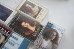 27 ADET KASET LOTU HEPSİDE GÖNDERILECEKTİR KAÇIRAN PİŞMAN OLUR HEPSİDE DEĞERLİ  DETAYLAR ACIKLAMADA (BÜYÜK RAF-AAA