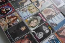 27 ADET KASET LOTU HEPSİDE GÖNDERILECEKTİR KAÇIRAN PİŞMAN OLUR HEPSİDE DEĞERLİ  DETAYLAR ACIKLAMADA (BÜYÜK RAF-AAA