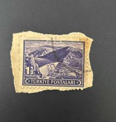 Türk Pulu - Turkish Stamp - Mektup Zarfından Kesilmiş /  Postadan Geçmiş Pul Filateli -  DAMGALI - ANKARA BARAJI TEMALI PUL ,  1 1/2 KURUŞ - Türkiye Cumhuriyeti - NOSTALJİK DOĞUM GÜNÜ HEDİYESİ