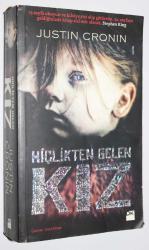 Hiçlikten Gelen Kız