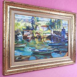 İMZALI ÇERÇEVELİ SAHİLDE TEKNELER TEMALI YAĞLIBOYA RESİM