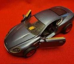 BÜYÜK BOY METAL KOLEKSİYONLUK MODEL ARABA