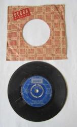 45'LİK PLAK: Donna Hightower, Dreams Like Mine - This World Today is a Mess