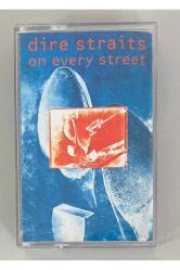 Dire Straits On Every Street Kaset ( 1991 Dönem Baskı Kaset)