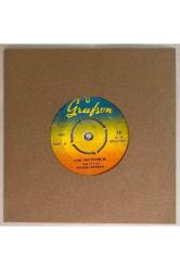 Nezahat Bayram Çok Seviyorum - Fakr Bir Şairim 45 lik Plak ( Dönem Baskı Plak)