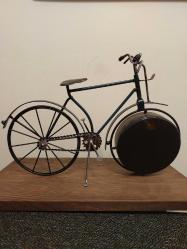 Metal Eyfel Bisiklet Masa Saati