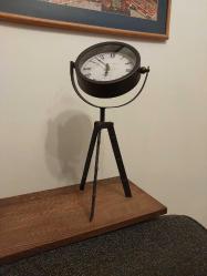 Tripod Metal Retro Masa Saati