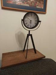 Tripod Metal Retro Masa Saati