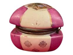 Fransız Eski Üretim Damgasız Porselen Bonboniyer Pirinç Menteşeli - 8 cm 6 cm ölçülerinde