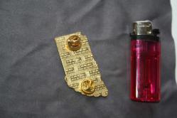 VİNTAGE  LİONS  İNTERNATİONAL ROZET-BROŞ-MADALYA  DETAYLAR RESIMLERDE (KİTAP RAF TENEKE KUTU 15