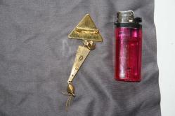 VİNTAGE  LİONS  İNTERNATİONAL ROZET-BROŞ-MADALYA  DETAYLAR RESIMLERDE (KİTAP RAF TENEKE KUTU 19