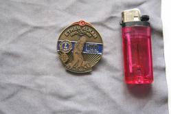 VİNTAGE  LİONS  İNTERNATİONAL ROZET-BROŞ-MADALYA  DETAYLAR RESIMLERDE (KİTAP RAF TENEKE KUTU 35