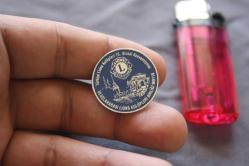 VİNTAGE  LİONS  İNTERNATİONAL ROZET-BROŞ-MADALYA  DETAYLAR RESIMLERDE (ÇİFT RAF PLASTIK KUTU 7