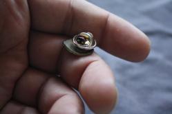 VİNTAGE  LİONS  İNTERNATİONAL ROZET-BROŞ-MADALYA  DETAYLAR RESIMLERDE (ÇİFT RAF PLASTIK KUTU 13