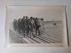 İSMET İNÖNÜ BAKIRKÖY SÜMERBANK FABRİKASINI ZİYARETİ HATIRASI BÜYÜK EBAT FOTOĞRAF...