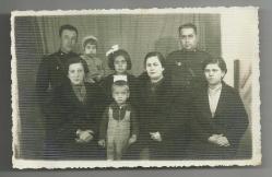 FOTO SPOT İBRAHİM - BANDIRMA / İSTİKLAL MADALYALI SUBAY VE AİLESİNİN FOTOĞRAFI...