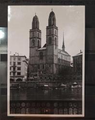 FK.020 İSVİÇRE LINDENHOF GROSSMÜNSTER KİLİSESİ MİMARİ  TEMALI FOTOKART