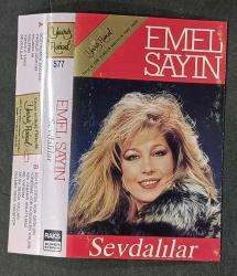 SADECE KARTONETTİR * KASET YOKTUR * EMEL SAYIN * SEVDALILAR