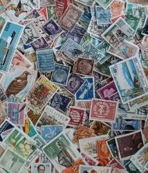 275 adet damgalı Dünya pulları lotu