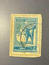 Türk Pulu - Turkish Stamp - - Mektup Zarfından Kesilmiş / Postadan Geçmiş Pul Filateli -  DAMGALI - MiLLİ  MÜDAFAA PULU , 2 KURUŞ - Türkiye Cumhuriyeti - NOSTALJİK DOĞUM GÜNÜ HEDİYESİ
