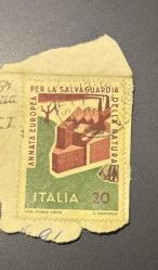 İtalya Pulu - Italy Stamp - Mektup Zarfından Kesilmiş / Postadan Geçmiş Pul Filateli - 1972 Damgalı - Kentsel Kompleks ve Ağaç, Doğa Koruma Yılı Temalı Pul, 20 PARA - YABANCI PULLAR -NOSTALJİK DOĞUM GÜNÜ HEDİYESİ