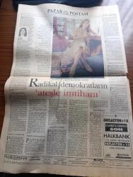 Pazar Postası Gazetesi - Turkish Newspaper - 20 Ağustos 1994 - Sayı 35  - Yeni bir krizin tohumları ekliyor yazan Şeref Oğuz - Nokia 2210 - basında Aydın Doğan ağırlığı yazan Canan Barlas - Kıbrıs'ta çözümün adı yazan Hikmet Özdemir - teşhis ve tedavi yazan Ömer Servet - Çağdaş Eğitim yazan Taha Akyol - eczacıbaşı'nın hesabı - solda görünüm yazan Fikret Bila - popülizm hortluyor mu yazan Şeref Oğuz - Ericsson GH 337 - Tansu Çiller sözlüğünde ne kadar durdu yazan Cengiz Kuşçuoğlu - Türk siyasetinin değişmeyenleri ömürboyu liderlik - Müslüman Türkler yazan Ufuk Güldemir - terörle Savaş uzun iştir yazan Sami Kohen - atom bit pazarına düştü yazan Dinçer Güner - Çakal Carlos ya konuşursa yazan Dinçer Güner - radikal Sosyalist hukuk savaşçısı Bergen Fotoğrafı - Coco Chanel'in öldüren cazibesi derleyen Serhat Ayan - tarihi kirleten kadın yazan Burçak Evren - görmemişin telefonu olmuş yazan Engin Eren - sosyolog Nilüfer Göle radikal demokratların ateşle imtihanı söyleşi yazan Nihal Mete