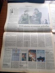 Pazar Postası Gazetesi - Turkish Newspaper - 18 Haziran 1994 - Sayı 26 - devletçi lobi bastırıyor özelleştirmeye üçüncü yol aranıyor yazan Mete Belovacıklı - liberal dünyayı yakalamak isterken yazan Canan Barlas - ilk özelleştirmeci bürokrat Mithat Paşa yazan Hikmet Özdemir - Ulus Devlet'i bitiren 7 sebep - Bilim için altyapı yazan Taha Akyol - İş Bankası şaşırttı - Kara Eylül yorumu yazan Şeref Oğuz - birleşme mi yenileşme mi Qua Vadis Sol yazan Nihal Mete - DSP genel başkanı Bülent Ecevit sol zayıflamayacak - SHP Genel Başkanı Murat Karayalçın sol umuttur - yerli ve tutarlı sol yazan Ertuğrul Günay - Minör suçlar majör suçlar yazan Mehmet Ali Kılıçbay - Avrupa ne yöne gidiyor yazan Sami Kohen - Rus mafyası nükleer oynuyor yazan Dinçer Güner - Hollywood'un Spielberg'e şapka çıkarttığı film Schindlers List fotoğraf - yağmalanan tarih yazan Burçak Evren - 1. İstanbul caz festivali şöleni - Bıtty Mac Lean - 1. Uluslararası İstanbul Caz festivali afişi - Duygu Asena