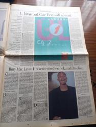 Pazar Postası Gazetesi - Turkish Newspaper - 18 Haziran 1994 - Sayı 26 - devletçi lobi bastırıyor özelleştirmeye üçüncü yol aranıyor yazan Mete Belovacıklı - liberal dünyayı yakalamak isterken yazan Canan Barlas - ilk özelleştirmeci bürokrat Mithat Paşa yazan Hikmet Özdemir - Ulus Devlet'i bitiren 7 sebep - Bilim için altyapı yazan Taha Akyol - İş Bankası şaşırttı - Kara Eylül yorumu yazan Şeref Oğuz - birleşme mi yenileşme mi Qua Vadis Sol yazan Nihal Mete - DSP genel başkanı Bülent Ecevit sol zayıflamayacak - SHP Genel Başkanı Murat Karayalçın sol umuttur - yerli ve tutarlı sol yazan Ertuğrul Günay - Minör suçlar majör suçlar yazan Mehmet Ali Kılıçbay - Avrupa ne yöne gidiyor yazan Sami Kohen - Rus mafyası nükleer oynuyor yazan Dinçer Güner - Hollywood'un Spielberg'e şapka çıkarttığı film Schindlers List fotoğraf - yağmalanan tarih yazan Burçak Evren - 1. İstanbul caz festivali şöleni - Bıtty Mac Lean - 1. Uluslararası İstanbul Caz festivali afişi - Duygu Asena