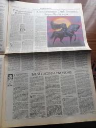 Pazar Postası Gazetesi - Turkish Newspaper - 25 Haziran 1994 - Sayı 27 - merkez sağda nikah telaşı yazan Cengiz Kuşçuoğlu - Başbakan Tansu Çillerden ANAP içerisindeki AP'lilere DYP çatısında birleşme çağrısı - İsveçli diplomattan Avrupa'da İslam PKK İslami terör kitabı - vatandaş Çiller'e nasıl güvenecek yazan Fikret Bila - Kürt sorununa Türk formülü sopa illa da sopa - bilgi çağında ekonomi yazan Taha Akyol - dünyada tekrar klasik liberalizme dönüş ve Türkiye yazan Kazım Berzeg - Isuzu - işsizlik kabusu kapıda yazan Şeref Oğuz - anayasa değişikliği 24. Maddede tıkandı - egemenlik Allah'ın değil halkındır - Minör suçlar majör suçlar 2 yazan Mehmet Ali Kılıçbay - uzaklardan gelen nükleer tehlike yazan Sami Kohen - Kuzey Kore kapalı kutu - Güneş kaybolur Yağmur iner Wimbledon başlar yazan Dinçer Güner - çağımızın özeti kısacık tarihidir oyuncular işte onlardan biri Uğur Polat yazan Deniz Yüce - sinema yasası yazan Burçak Evren - Jimi Hendrix Curtis Mayfield saygı ve sevgi şöleni