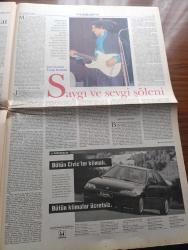 Pazar Postası Gazetesi - Turkish Newspaper - 25 Haziran 1994 - Sayı 27 - merkez sağda nikah telaşı yazan Cengiz Kuşçuoğlu - Başbakan Tansu Çillerden ANAP içerisindeki AP'lilere DYP çatısında birleşme çağrısı - İsveçli diplomattan Avrupa'da İslam PKK İslami terör kitabı - vatandaş Çiller'e nasıl güvenecek yazan Fikret Bila - Kürt sorununa Türk formülü sopa illa da sopa - bilgi çağında ekonomi yazan Taha Akyol - dünyada tekrar klasik liberalizme dönüş ve Türkiye yazan Kazım Berzeg - Isuzu - işsizlik kabusu kapıda yazan Şeref Oğuz - anayasa değişikliği 24. Maddede tıkandı - egemenlik Allah'ın değil halkındır - Minör suçlar majör suçlar 2 yazan Mehmet Ali Kılıçbay - uzaklardan gelen nükleer tehlike yazan Sami Kohen - Kuzey Kore kapalı kutu - Güneş kaybolur Yağmur iner Wimbledon başlar yazan Dinçer Güner - çağımızın özeti kısacık tarihidir oyuncular işte onlardan biri Uğur Polat yazan Deniz Yüce - sinema yasası yazan Burçak Evren - Jimi Hendrix Curtis Mayfield saygı ve sevgi şöleni