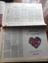 Pazar Postası Gazetesi - Turkish Newspaper - 28 Ocak 1995 - Sayı 58 - SHP CHP birleşmesinden sonra sıra ANAYOL'da yazan Cengiz Kuşçuoğlu - bütünleşen sol yeni bir söylem olabilir mi yazan Canan Barlas - demokrasinin vakti gelmedi mi yazan Murat Belge - kemalizm başka sosyal demokrasi başka yazan Ömer Servet - YDH üzerine düşünceler yazan Taha Akyol - Henkel'in Türkiye kanadı sorumlusu Can Paker'in büyük başarısı - Çiller ile Hüsnü Özyeğin arasına kara kedi girdi - özelleştirmede kaplumbağa sürati - Türkiye'nin mafyası var mı yazan Naki Özkan - Diyanet işleri başkanı ve Yaşar Kemal yazan Mehmet Ali Kılıçbay - Mahir Kaynak - Kennedy'lerin bir hanım ağası vardı Rose Kennedy fotoğraf - Büyük Britanya Cumhuriyeti yazan Dinçer Güner - 7. Ankara uluslararası Film festivali - Tarık Akan ve Tuncel Kurtiz filmden bir sahne fotoğraf - Aziz Nesin şeytan peşinde yazan Cahit Tanyol - İbrahim Betil başkanlığında Türkiye Eğitim Gönüllüleri vakfı kuruldu - Antik A.Ş. tarafından düzenlenen müzayede