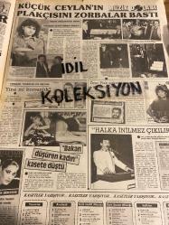 HAFTANIN SESİ GAZETESİ - DOĞUM GÜNÜ HEDİYESİ (TURKİSH - NEWSPAPER) - 4 MART 1988 - SAYI : 10 - TAM TAKIM 12 SAYFADIR -Şahin Gök-Sevtap Parman-Selçuk Özer-Türkan Şoray-Sonia Viviani-Fikret Hakan-Nükhet Duru-Sibel Turnagöl-Kerem Alışık-Hülya Avşar-Bülent Ersoy-Coşkun Sabah-Müjdat Gezen-Nil Ünal-İsmail Akkaya-Egemen Bostancı-Burçin Orhon-Johnny Logan-Samira-Hülya Süer-Metin Kaya-Halit Narin-İmren Aykut-Rahmi Koç-Metin Fadıllıoğlu-Zeynep Demirel-Müveddet Nilgün Çepel-Selami Şahin-Tennur Solak-Ahmet Duyar-Salih Sever-Irving Wallace-Tarık Akan-Emel Sayın-Hasan Bora-Yavuz Kamışçı-Bülent Ersoy-Osman Kavran-Ali Kavran-Seda Sayan-Turgut Akyüz-Abbas Heybetli-Akbulut Karaoğlu-İsmail Hacıosmanoğlu-İrfan-Tuncay Ünal-Küçük Ceylan-Dursun Karadağ-Şahin Özer-Ahmet Daymaz-Orhan Gencebay-İbrahim Tatlıses-Kibariye-Ferdi Tayfur-Sadın Kostan-Duygu Asena-Atıf Yılmaz-Şahika Tekand-Hale Soygazi-Aytaç Arman-Cengiz Ergun-Tamer Taylan-Sevim Egesoy-Oya Aydoğan-Rahmi Saltuk-Ruhi Su-Zülfü Livaneli-Ahmet Kaya-Yalçın Ç