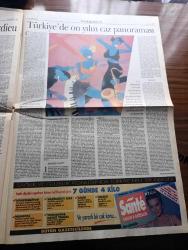 Pazar Postası Gazetesi - Turkish Newspaper - 12 Mart 1994 - Sayı 12 - muhafazakarlar Refah Partisine neden karşı yazan Nihal Mete - dolar ve seçim yazan Fikret Bila - Asya kaplanlarının neoliberalizm coşkusu yazan Canan Barlas - şeyhülislamlıktan diyanete yazan Hikmet Özdemir - çok hukuk tartışması yazan Taha Akyol - Tansu Çiller yargılanacak mı yazan Ömer Servet - Sabancı yeni yatırımları durdurdu - hazine meteliğe kurşun atıyor yazan Şeref Oğuz - Türkiye Müslümanları ve demokrasi yazan Ruşen Çakır - taklitçilik üzerine yazan Mehmet Ali Kılıçbay - Şark meselesinin son halkası PKK yazan Nilüfer Yalçın - Bosna dramında umut perdesi yazan Sami Kohen - çirkin ama çekici Gerard Depardieu yazan Serhat Ayan - yeni çıkan kitaplar - Türkiye'de on yılın caz panoraması - Kazakistan ABD gizli petrol yolu haritası - Petrol güzergahında Türkiye yok  - süperler dönüyor yazan Dinçer Güner - Yeltsin doktrini - Boşnak Hırvat federasyonu planı - Bir GATE'den öbürüne yazan Hüseyin Baş - Cezayir sendromu